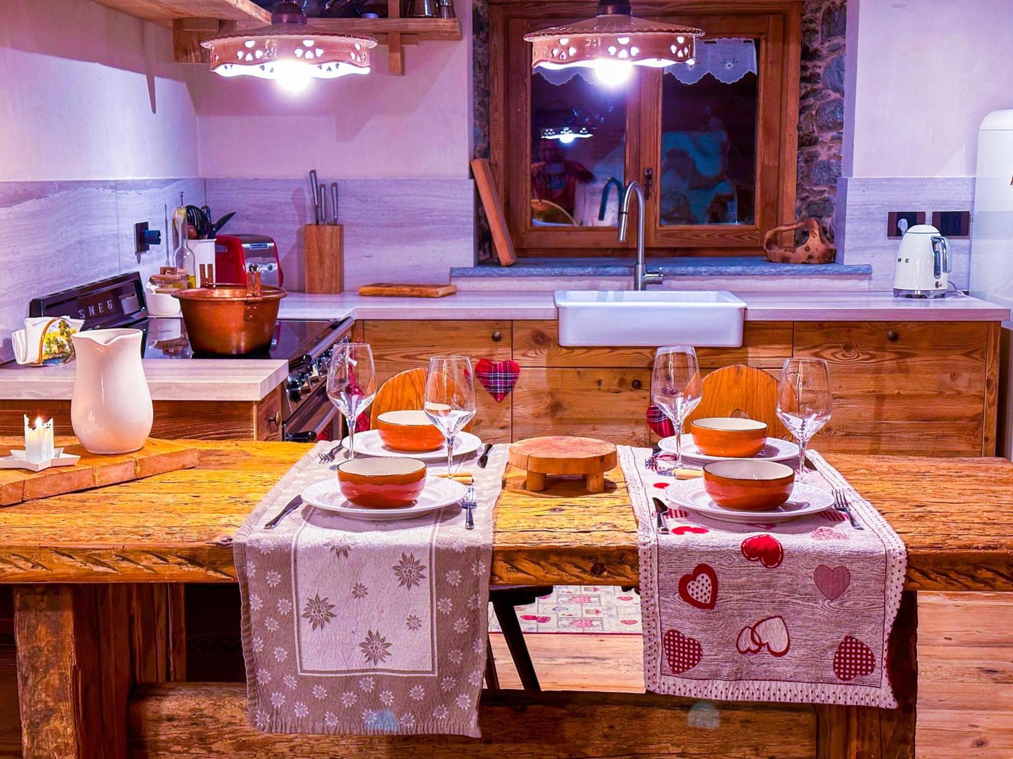 Joivy Modern Family Chalet With Stunning Mountain Views Champoluc Εξωτερικό φωτογραφία