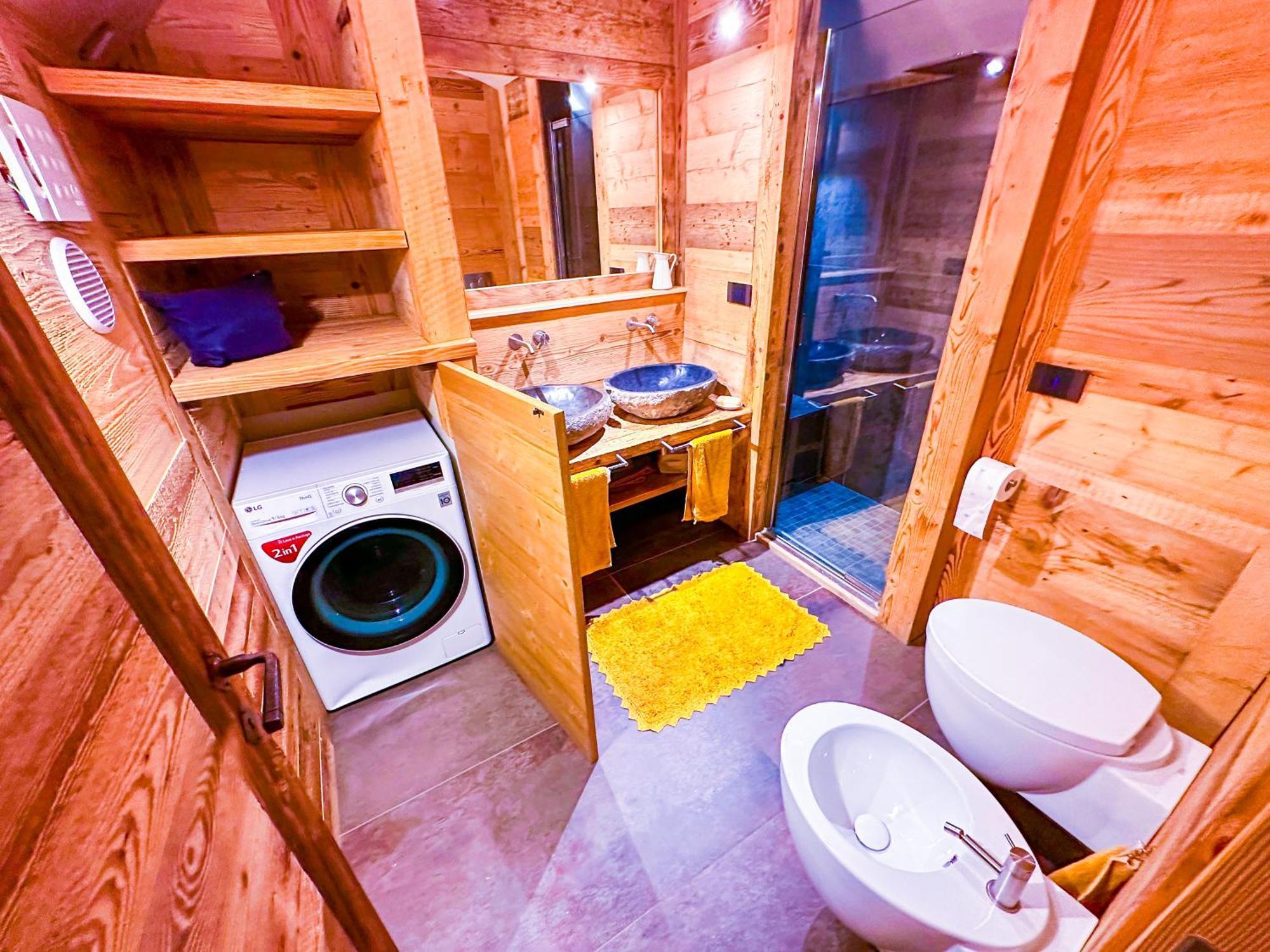 Joivy Modern Family Chalet With Stunning Mountain Views Champoluc Εξωτερικό φωτογραφία
