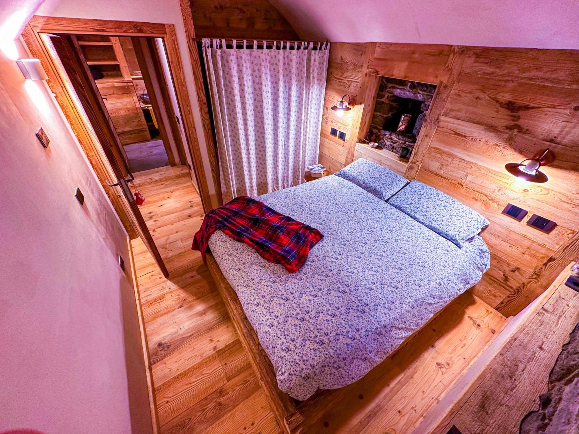 Joivy Modern Family Chalet With Stunning Mountain Views Champoluc Εξωτερικό φωτογραφία