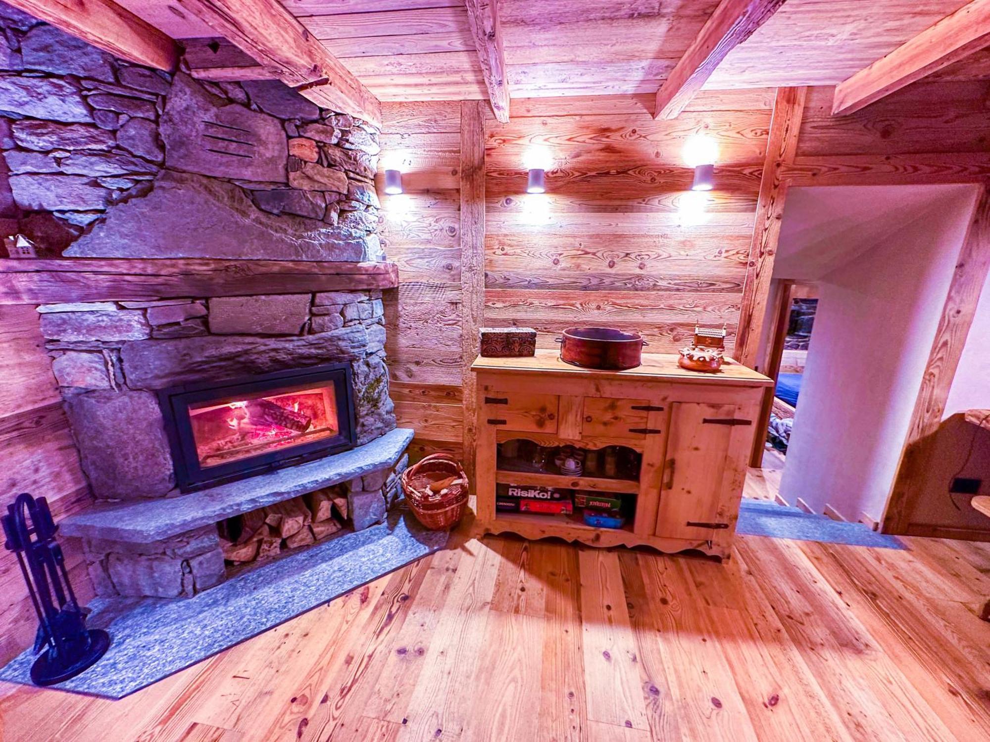 Joivy Modern Family Chalet With Stunning Mountain Views Champoluc Εξωτερικό φωτογραφία