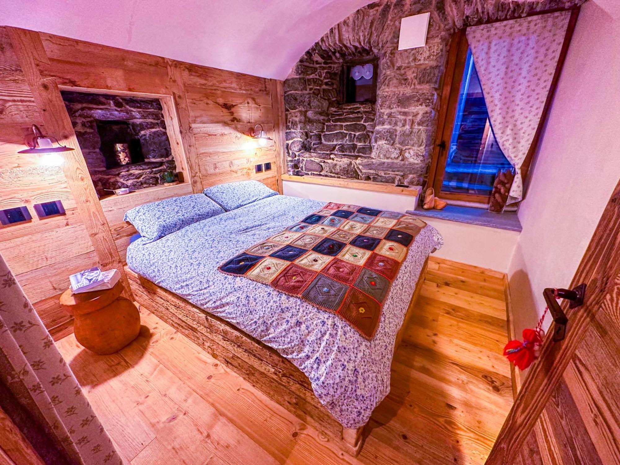 Joivy Modern Family Chalet With Stunning Mountain Views Champoluc Εξωτερικό φωτογραφία